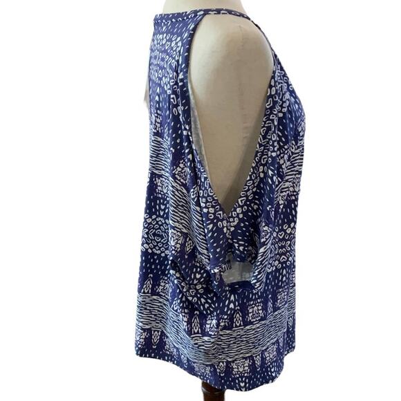 New La made blouse top cold shoulder spaghetti strap.  Blue print size medium - Picture 4 of 9